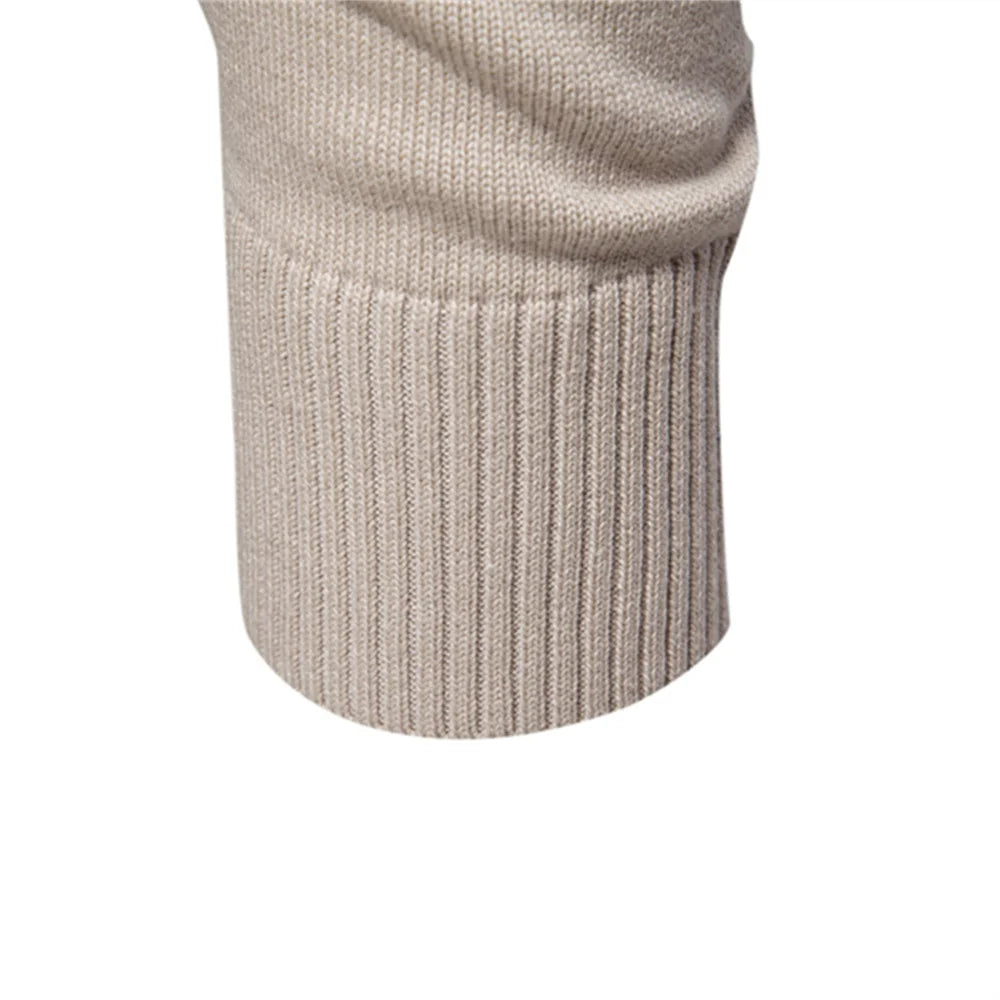 V-Ausschnitt-Pullover